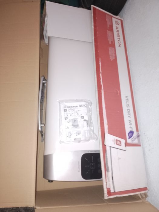 Бойлер водонагреватель Ariston ABS VLS EVO PW 80 (80 л) – под восстановление / на запчасти