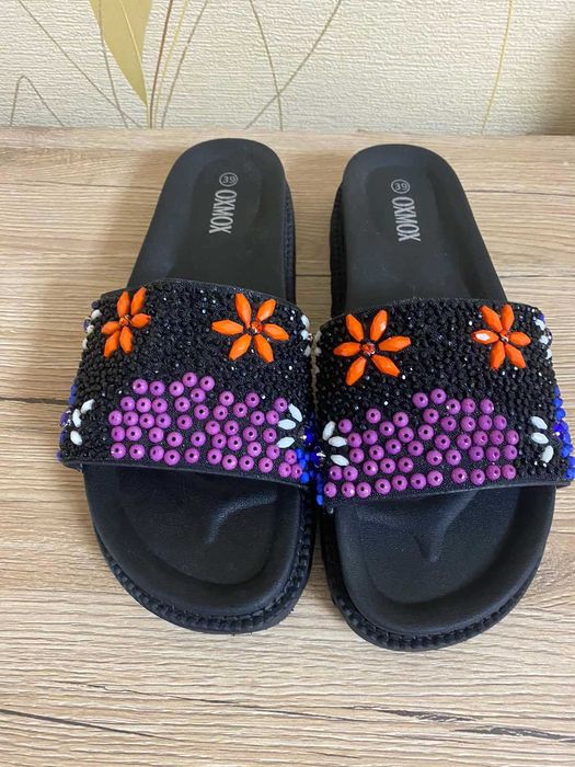 Шлепки босоножки. Новые