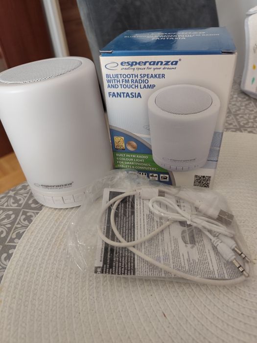 Głośnik Esperanza Bluetooth z radiem i lampka dotykową