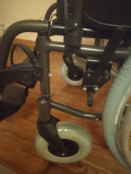Крісло ,Візок інвалідний новий!