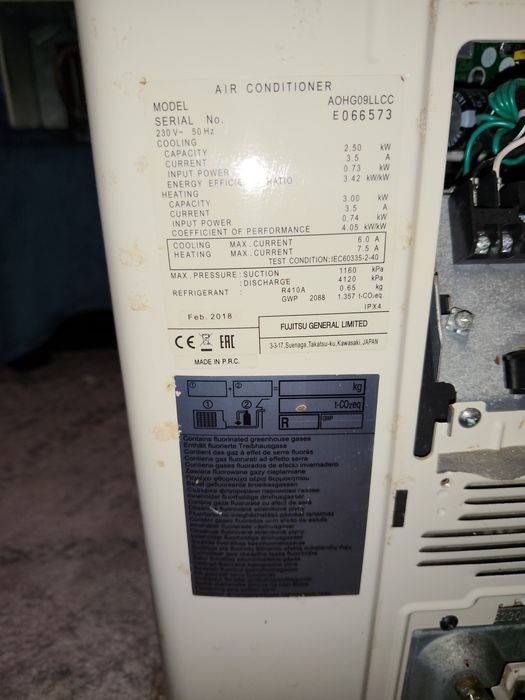 2 Ares Condicionados FUJITSU GENERAL INVERTER – 24.000 + 9.000 BTU