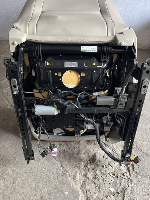 Fotele Skoda Superb 2