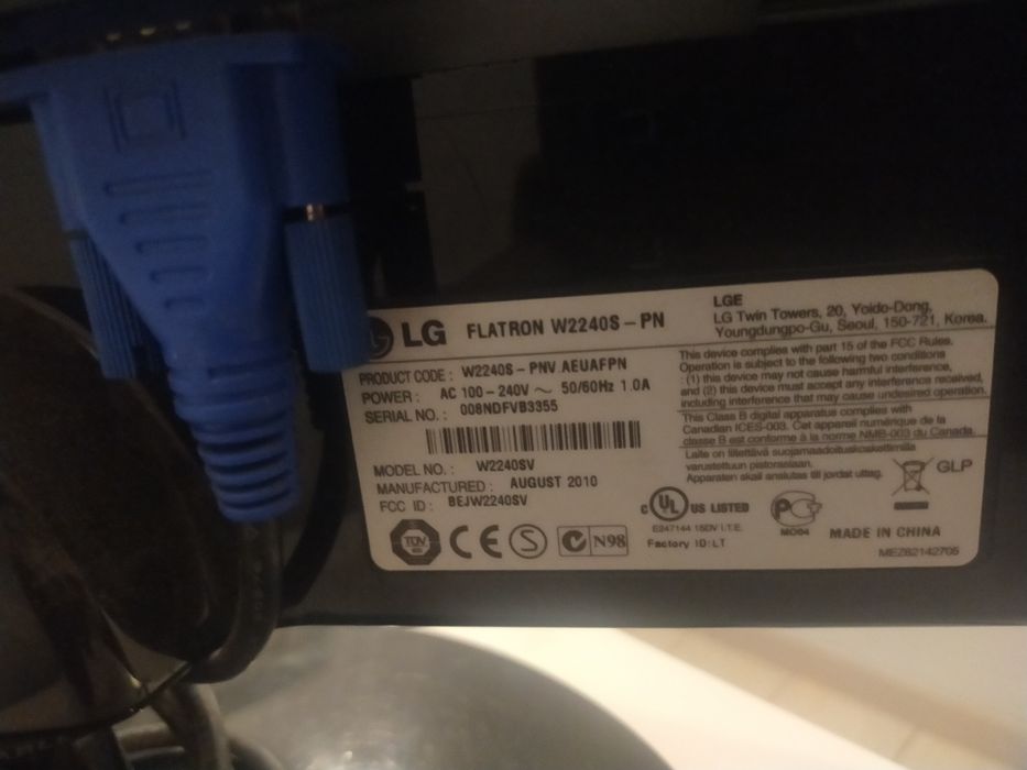 LG flatron WW2240s