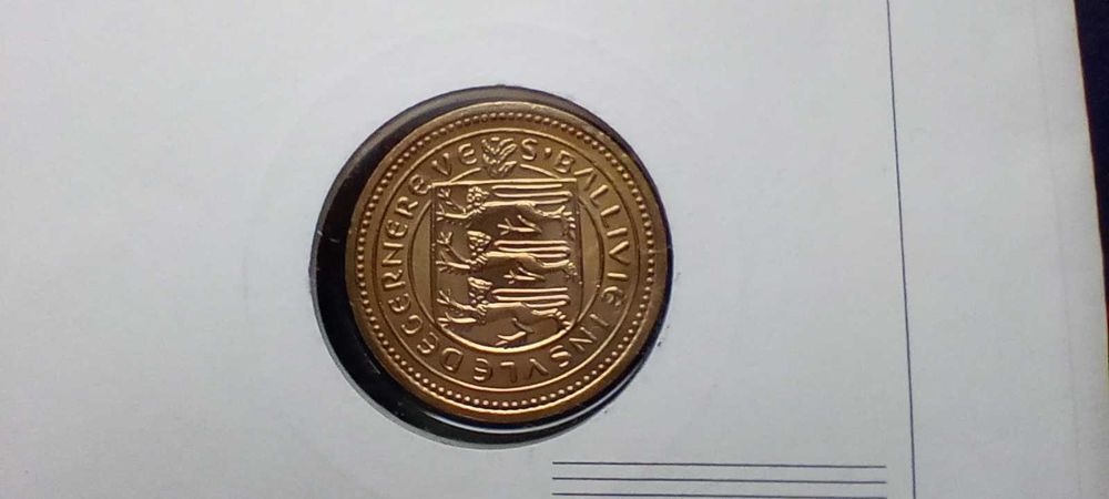 Stare monety 1 funt 1983 Guernsey set menniczy