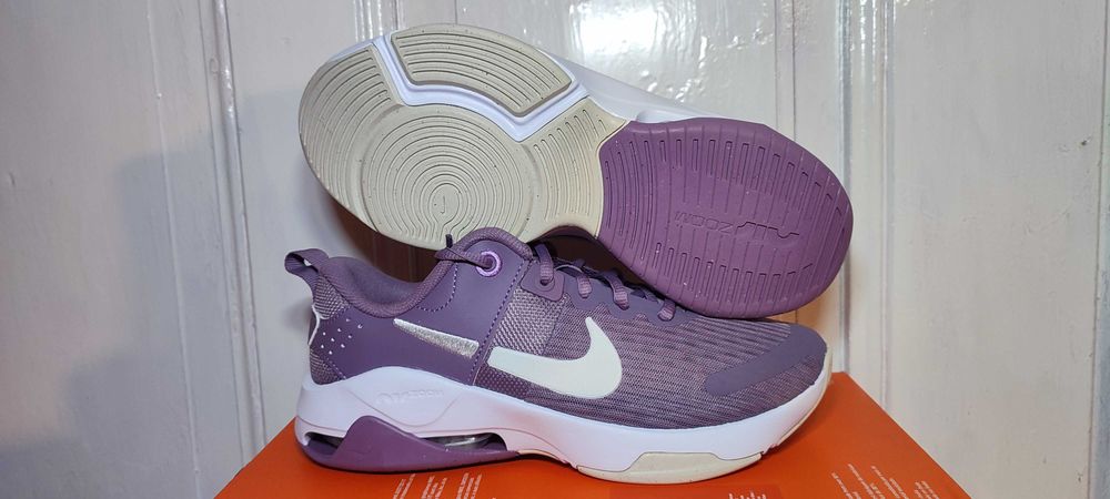 Nike Zoom Bella 6 nowe 39