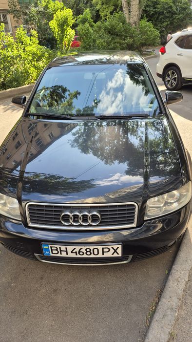 Продаю машину audi A4