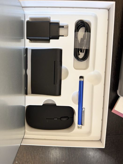 Планшет Besttab A 20 2 в1