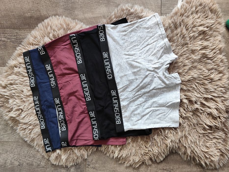 Cztery pary bokserek r.44