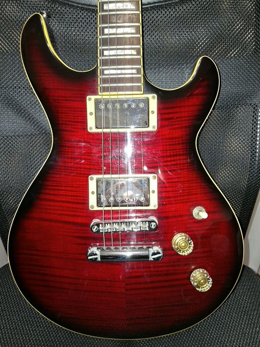 Guitarra elétrica Cort M600