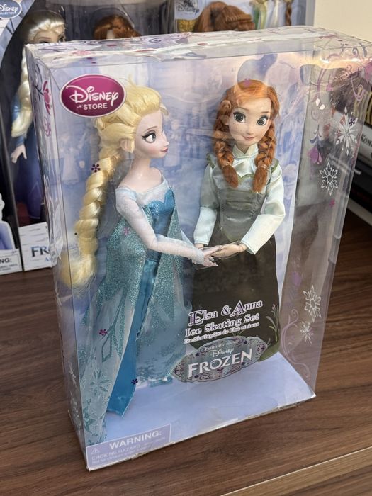 Анна та Ельза ляльки на ковзанах 2014 року Frozen Disney Store: 7