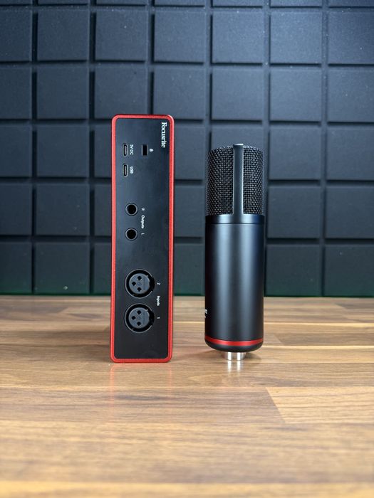 Focusrite Scarlett 2i2 Studio 4th gen (БЕЗКОШТОВНА Доставка!)