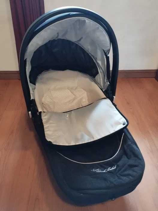 Trio da Chico (carrinho com cadeira, ovo, alcofa e base para carro)