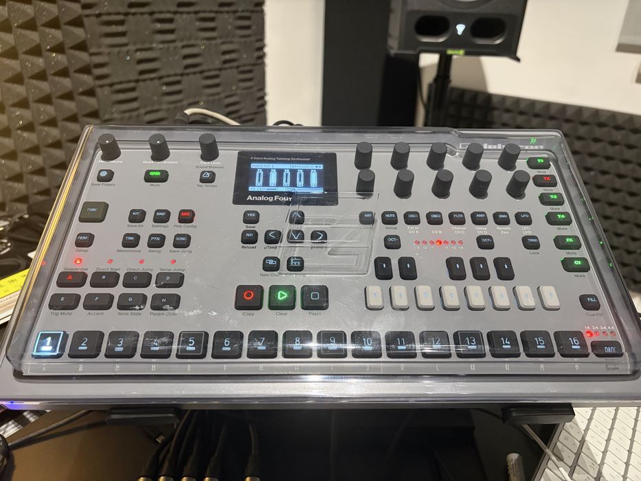 Elektron Analog Four mkII grey c/Decksaver