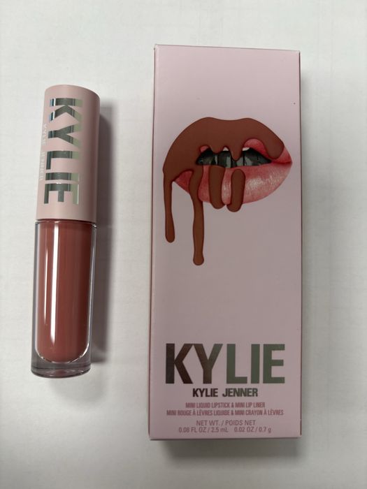Kylie Jenner Kylie 808 wiralowy blyszczyk mat
