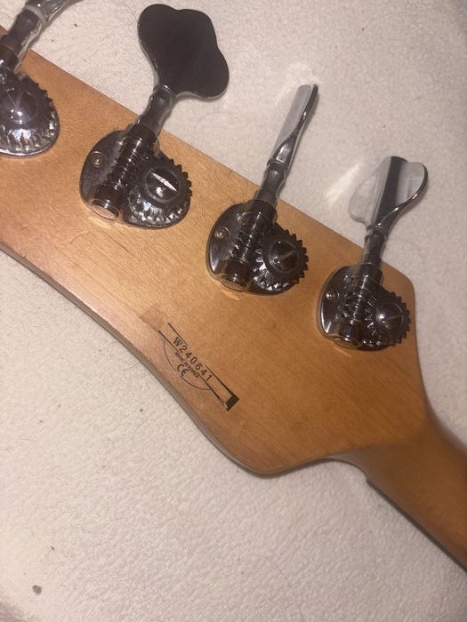 gitara Bassowa ibanez