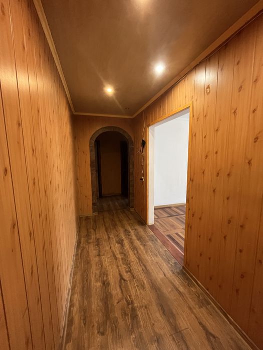 = 3-кімнатна квартира з окремим входом і власною лаунж-зоною! =