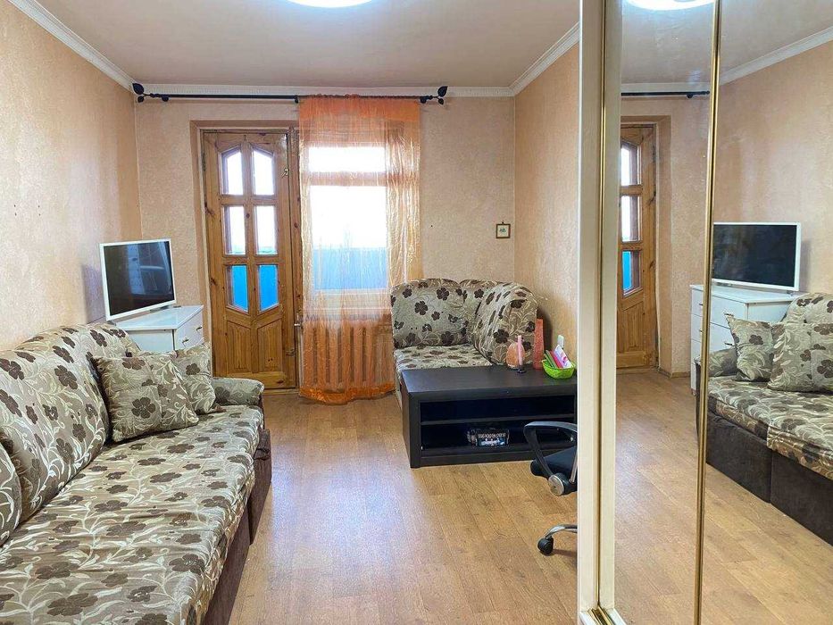 Продам 2 к квартиру на Свердловському масиві 4561
