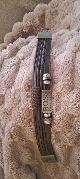 Pulseiras de homem em couro e aço
