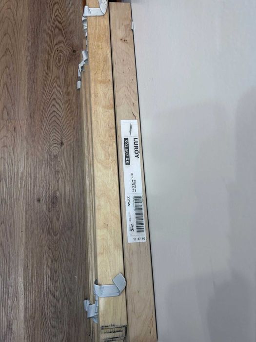 Estrado IKEA Luroy + trave Skorva