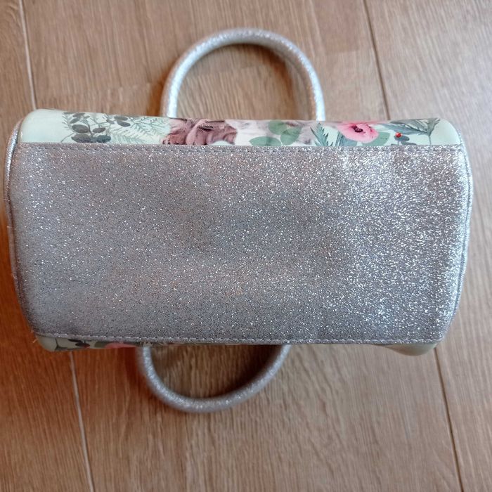 H&M Lakierowana torebka Kuferek Koty Dziewczynka nadruk zwierzątka