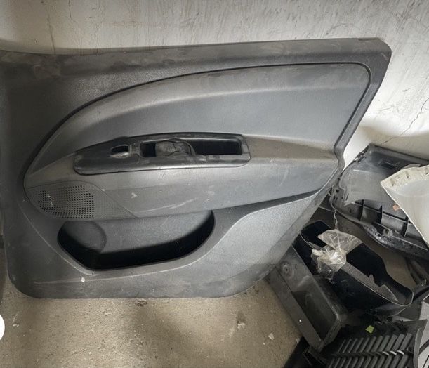 Оббивка двери Fiat Doblo Opel Combo dodge ram van promaster вантажів