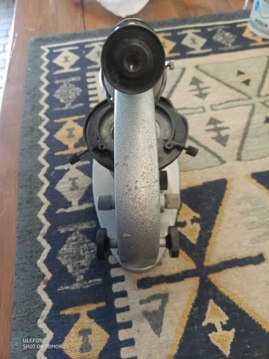 Мікроскоп дослідницький