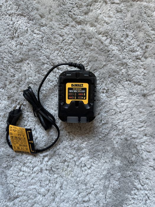 ładowarka DeWALT DCB1102 12V/18V XR Li-Ion