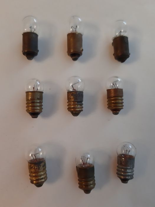 Продам Лампочки маленькие на 26 V