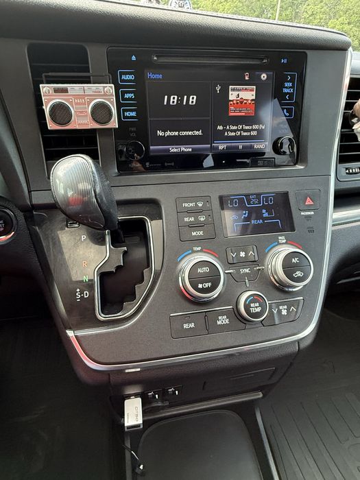 Продам Toyota Sienna 3.5  2016г Газ+Бензин