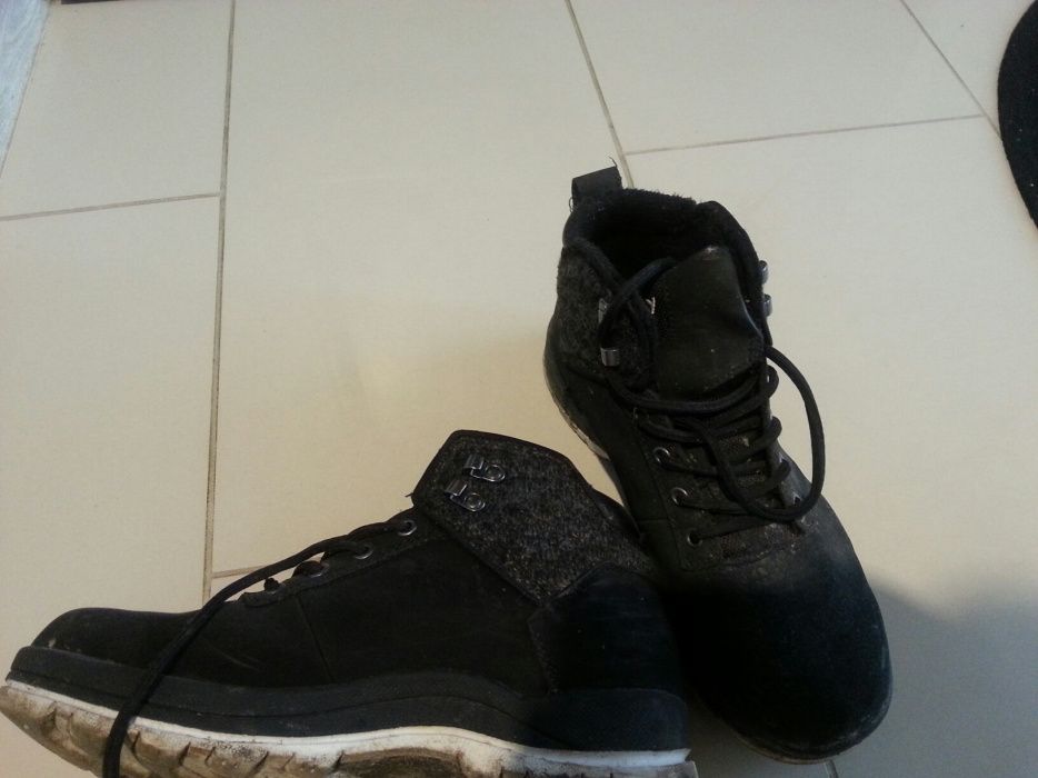 Sprzedam buty męskie chłopięce zimowe