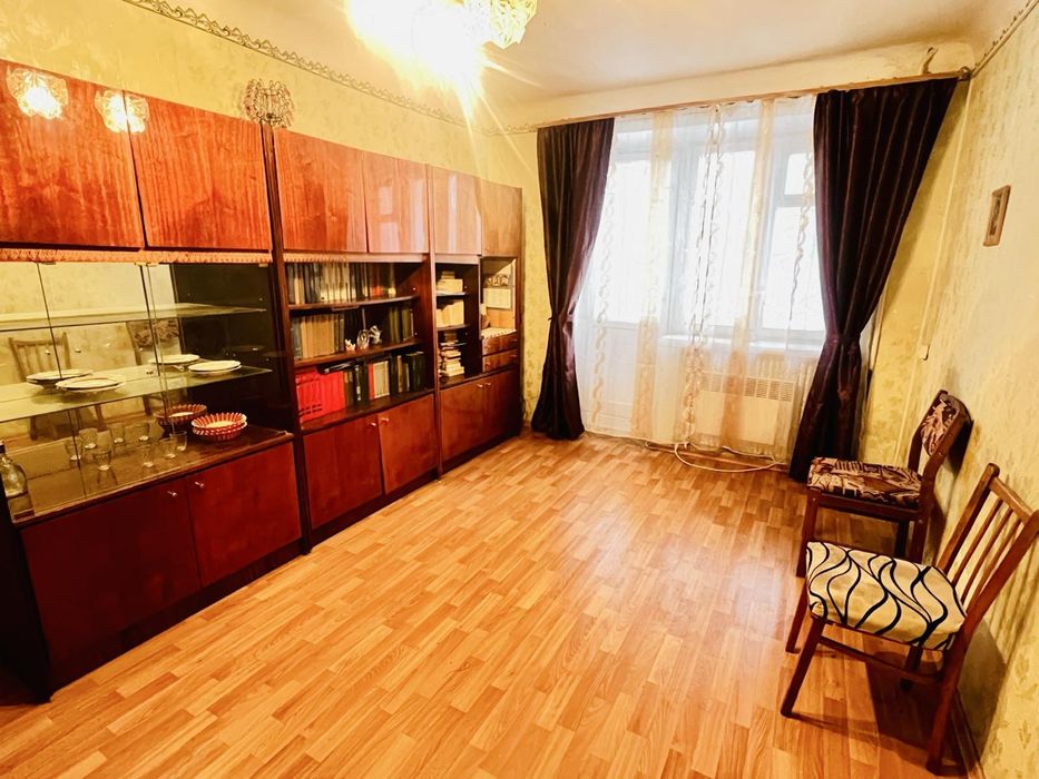 Продаж 2к. квартири на Тельнова, Дендропарк