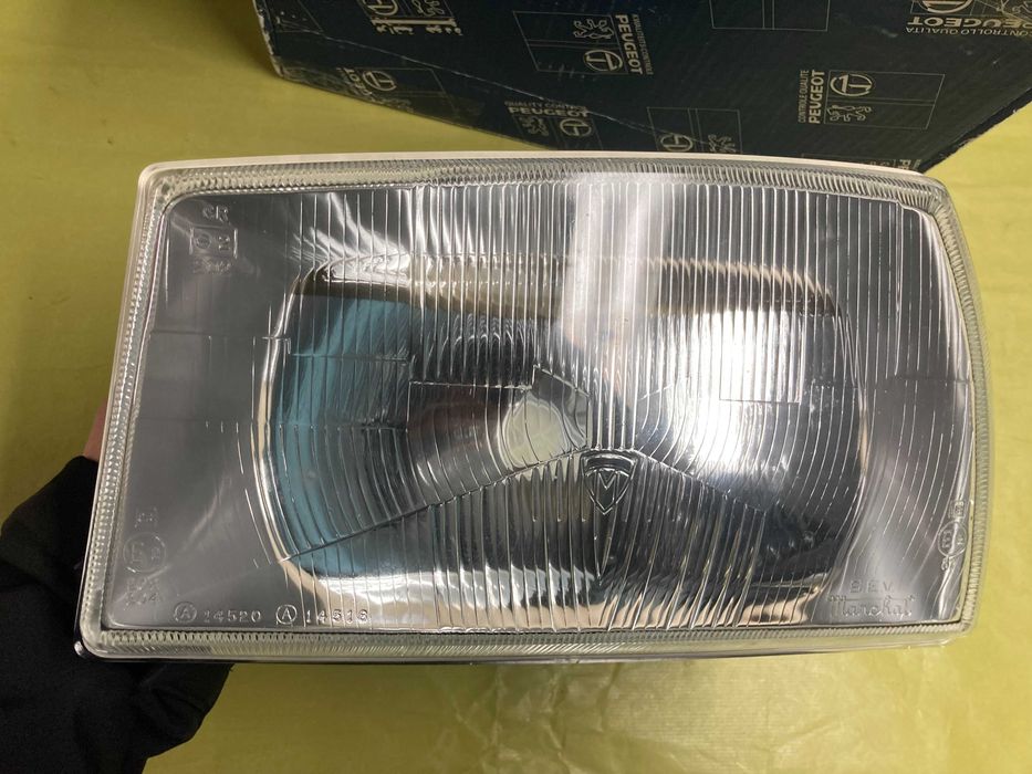 Farol Optica Peugeot 504 esquerdo H4 Original Sev Marchal