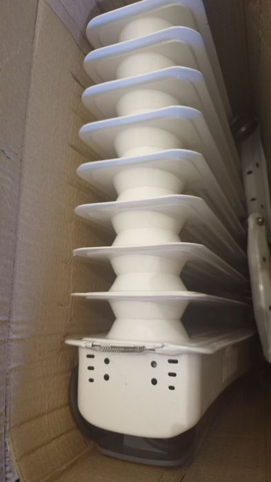 Radiador a Óleo Kunft 2000W (9 Elementos) • Modelo KOR-1318