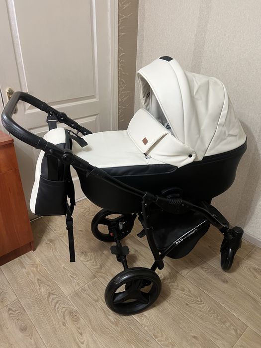 Продаю коляску 2в1