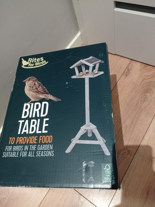 NOWY solidny karmnik dla ptaków na stojaku impregnowany