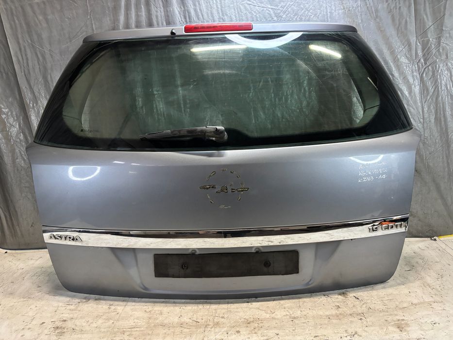 Klapa Bagażnika Opel Astra H Kombi K: Z163