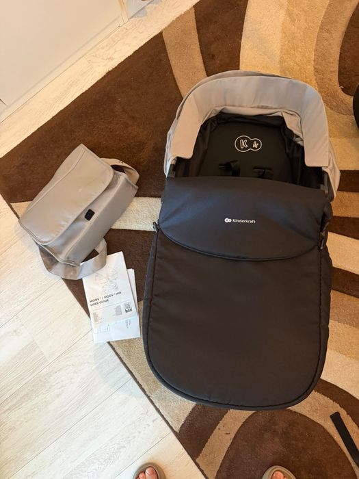 Carrinho bebé Kinderkraft MOOV 2 (usado apenas 1 mês)