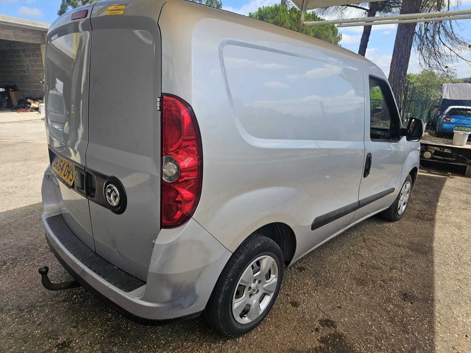 Vauxhall Combo 2000 L1h1 Cdti Sportive ano 2014