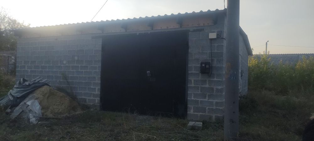 Продам гараж 8*6