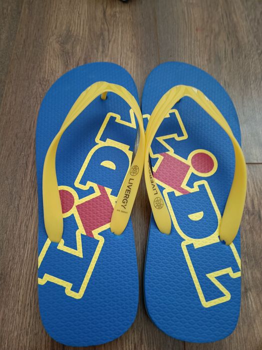 Продам шльопанці