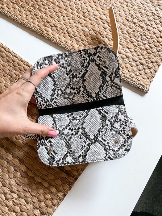 Nerka saszetka snake wężowy wzór