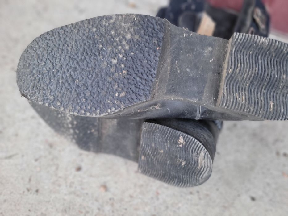 Buty    nowe  prl