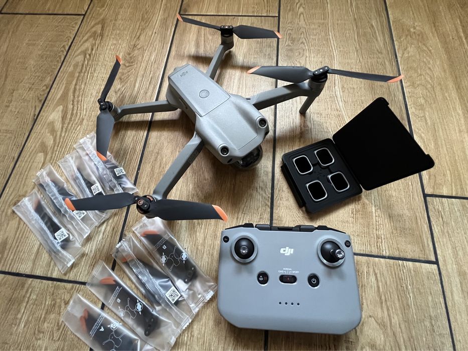 Drone DJI Air 2S Fly More Combo (5.4K • - Gray)64551614625411122