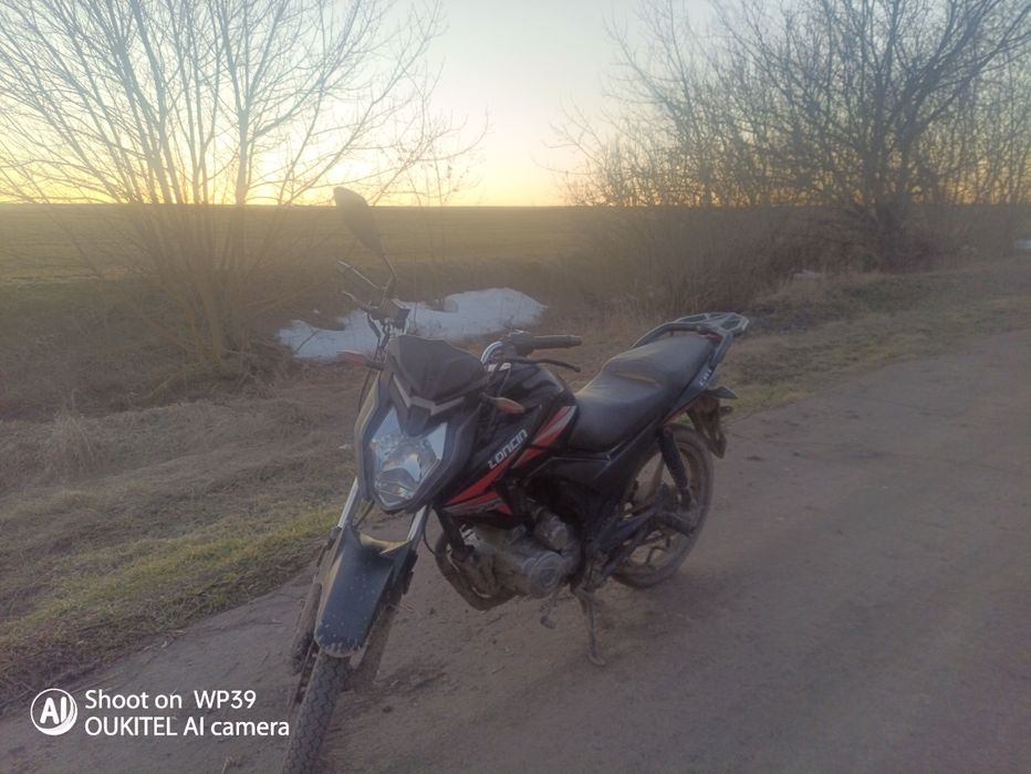 Продам лонкін 200 куб