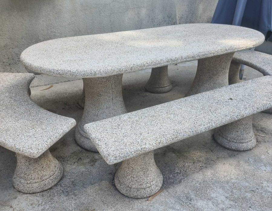 Mesa de jardim com bancos - conjunto completo