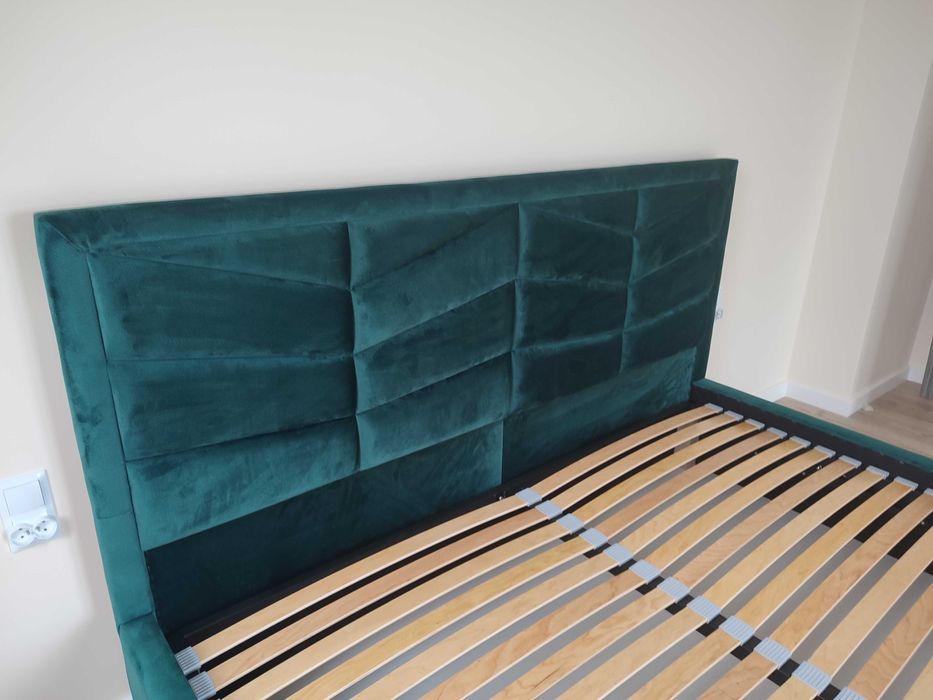 Łóżko tapicerowane na wymiar, led, pilot, czujnik ruchu, producent 140