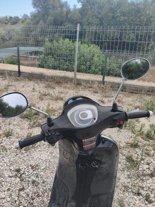 Scooter Neco Dinno 125