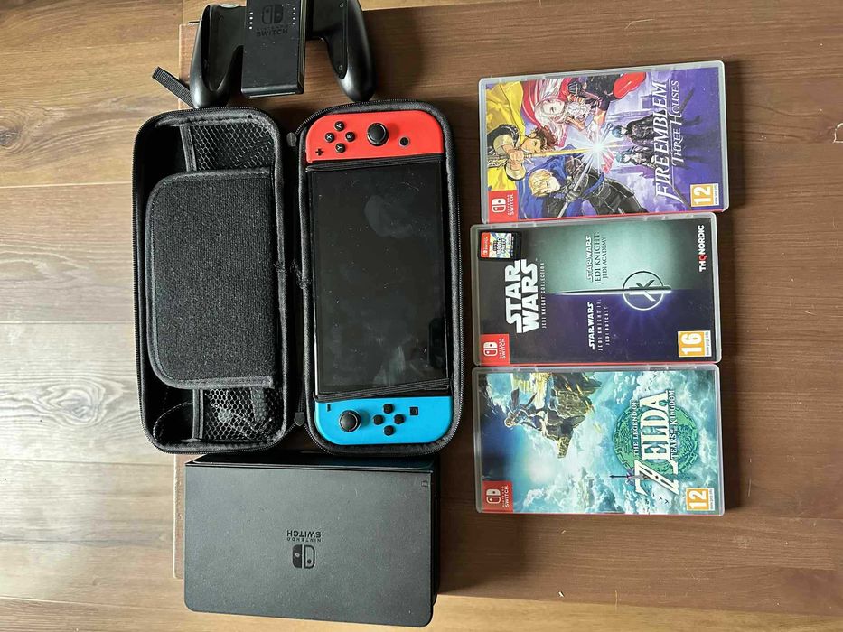 Nintendo Switch OLED - Zestaw z grami