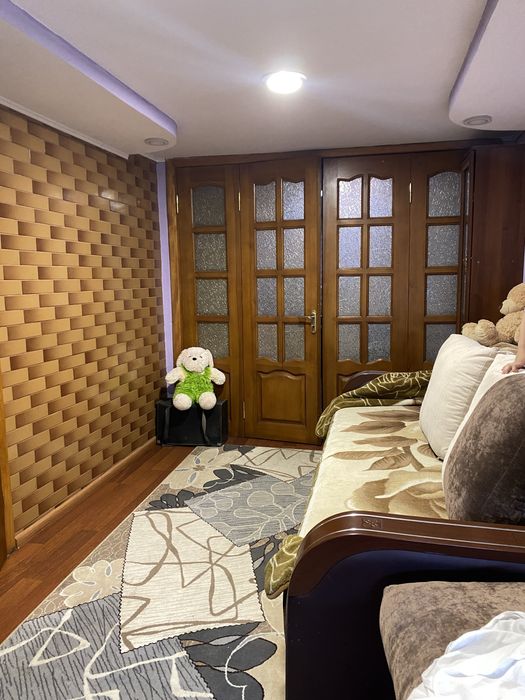 Кімната в будинку центр міста з господинею для дівчини