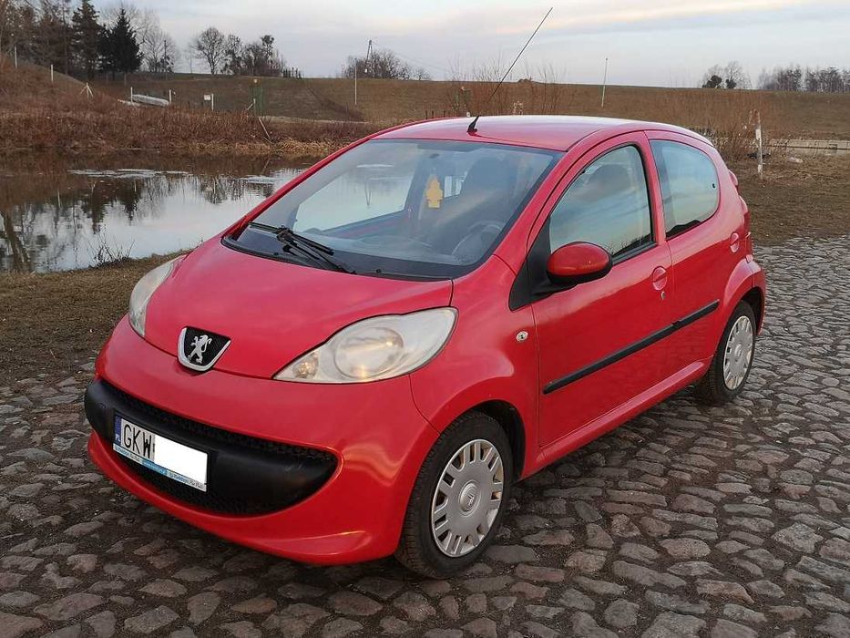 Peugeot 107 4 drzwi , 2006r 1.0 benz. Automat, niski przebieg